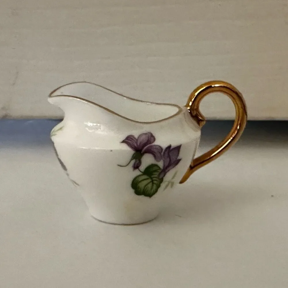 Maruri Masterpiece mini vintage creamer